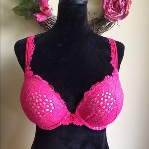 Victoria’s Secret pink lace Bombshell